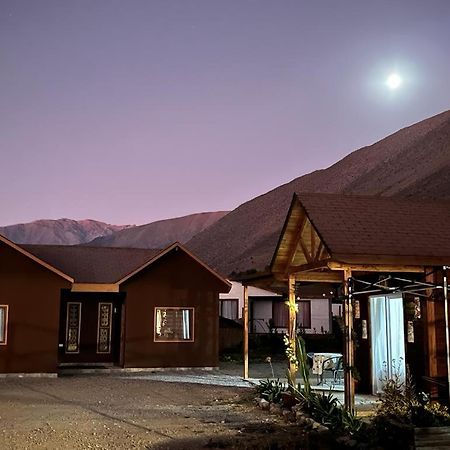 Cabanas Vicuna Cielo De Peralillo - Valle De Elqui Eksteriør bilde